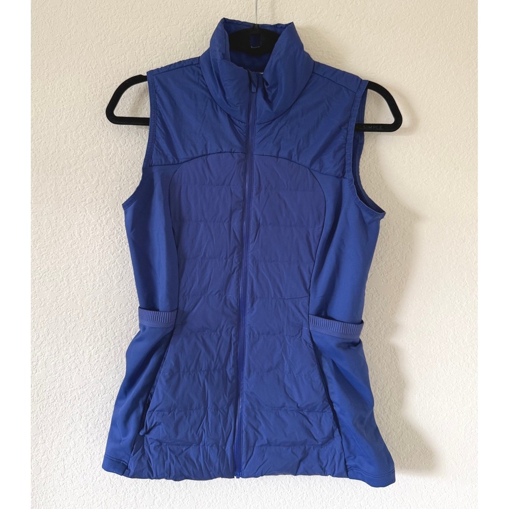 Lululemon Women's Down For It All Vest In Wild Bluebell Size 6 Athleisure